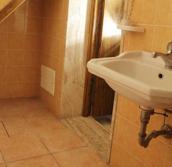 Exedra Holiday House