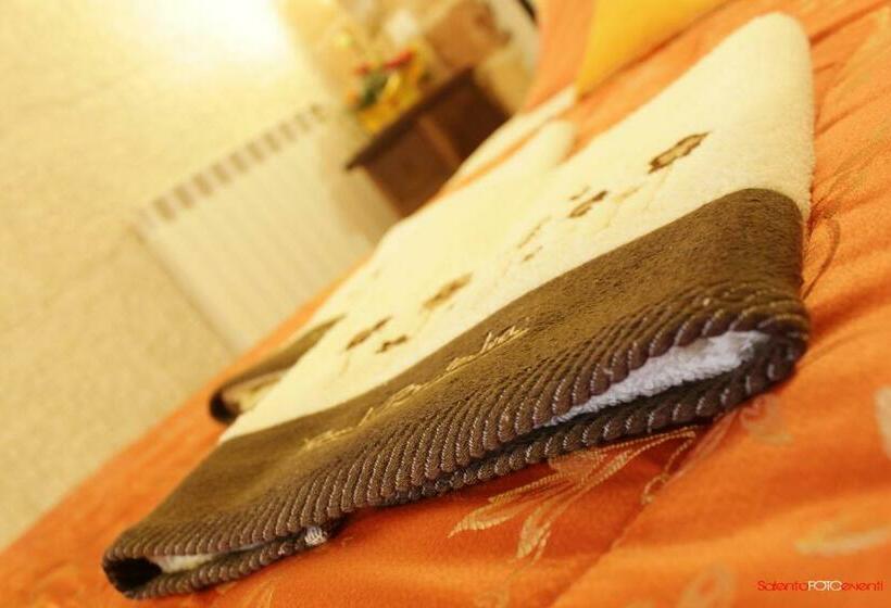 Exedra Holiday House