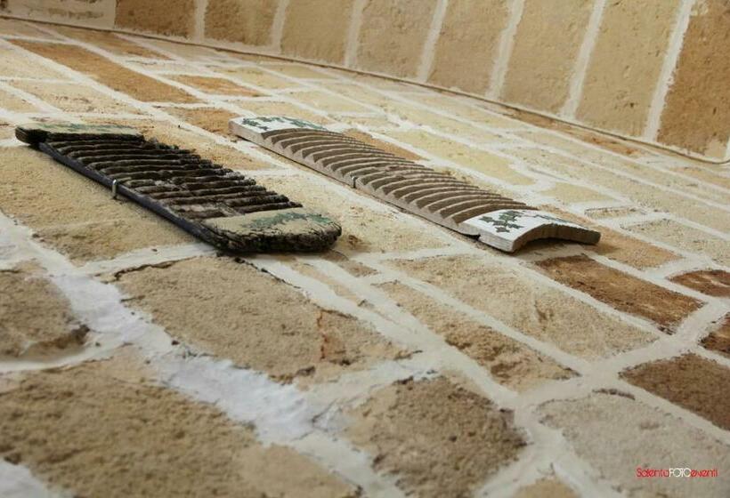 Exedra Holiday House