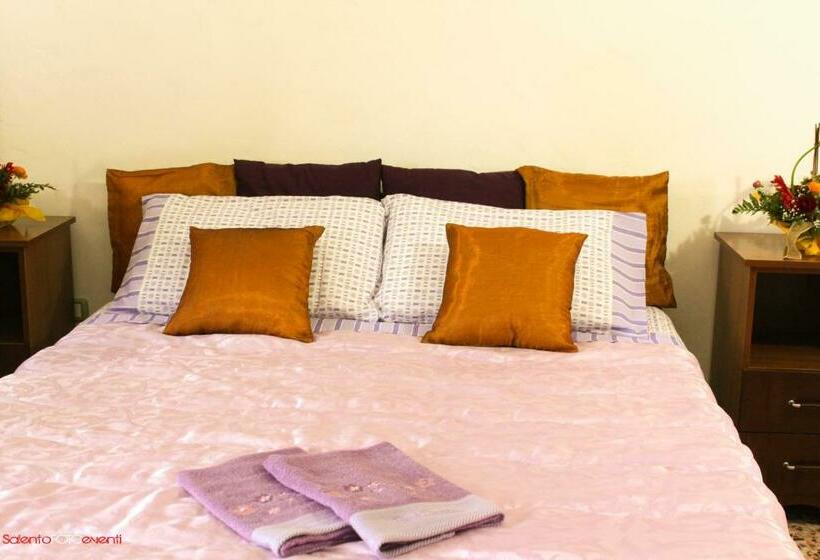 Exedra Holiday House