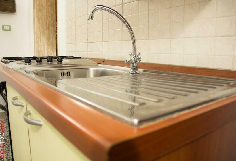 Exedra Holiday House