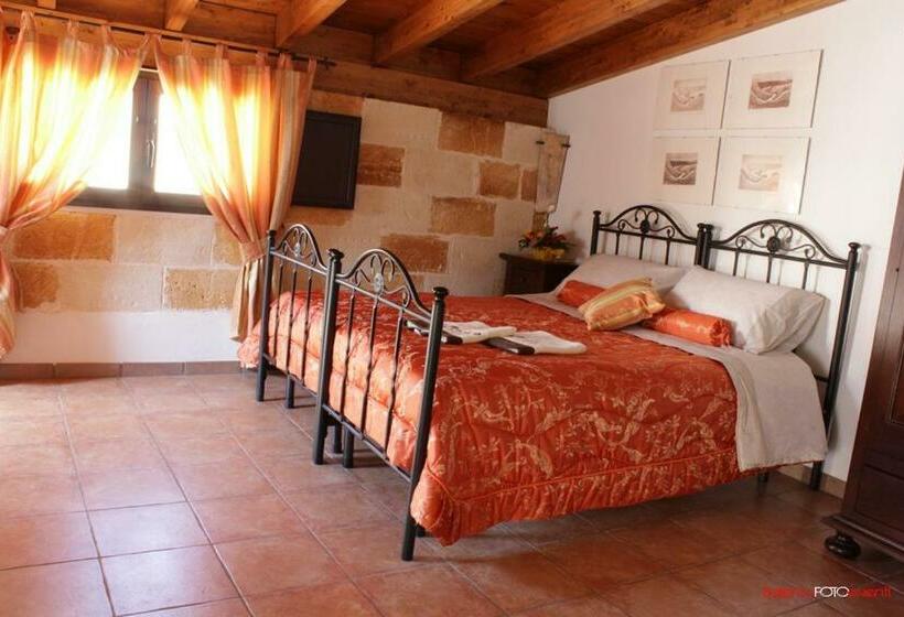 Exedra Holiday House