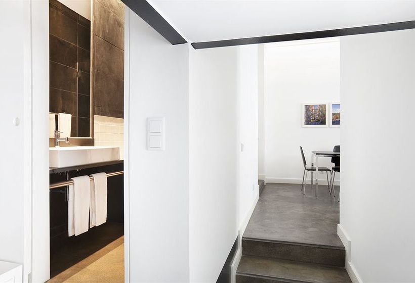 Hello Lisbon Santa Apolonia