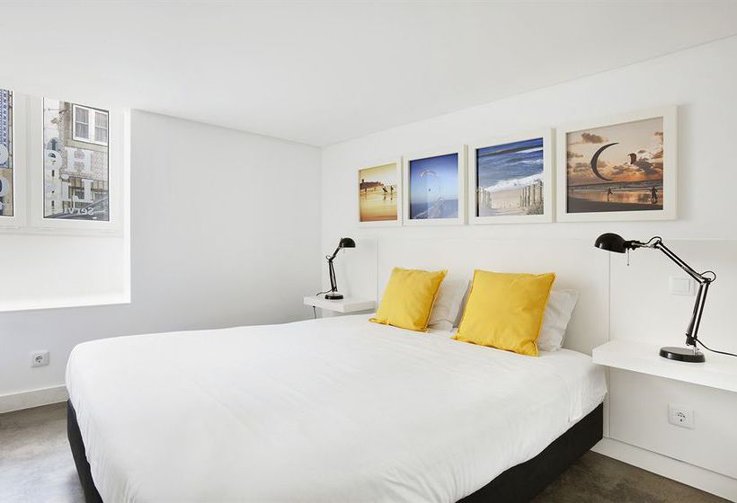 Hello Lisbon Santa Apolonia