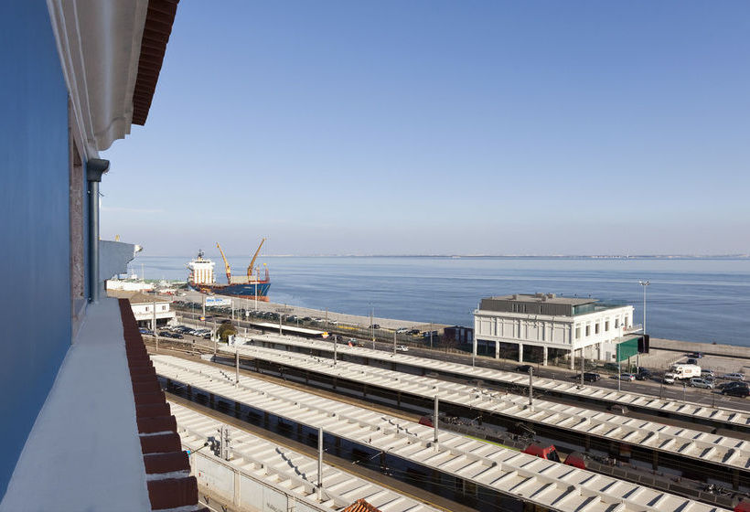 Hello Lisbon Santa Apolonia