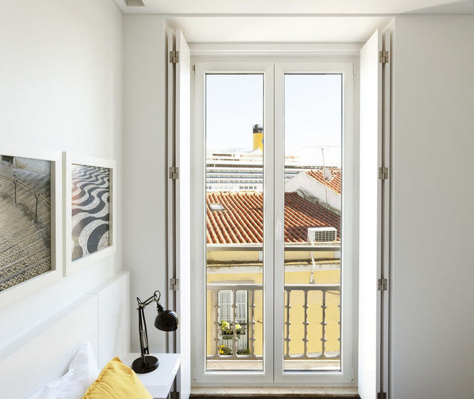 Hello Lisbon Santa Apolonia