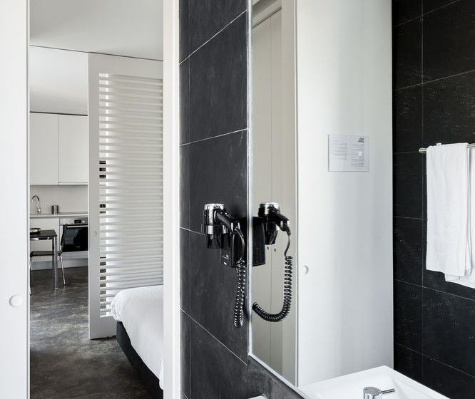 Hello Lisbon Santa Apolonia