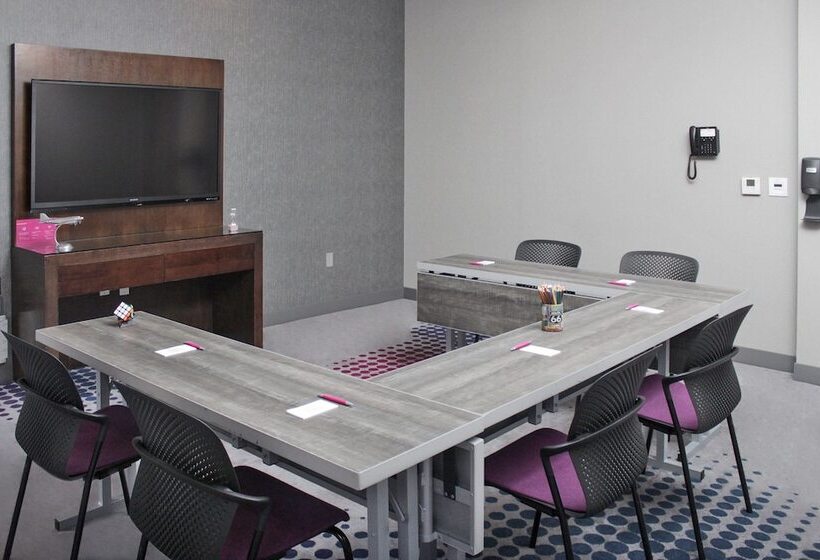 בית מלון כפרי Aloft Miami Doral