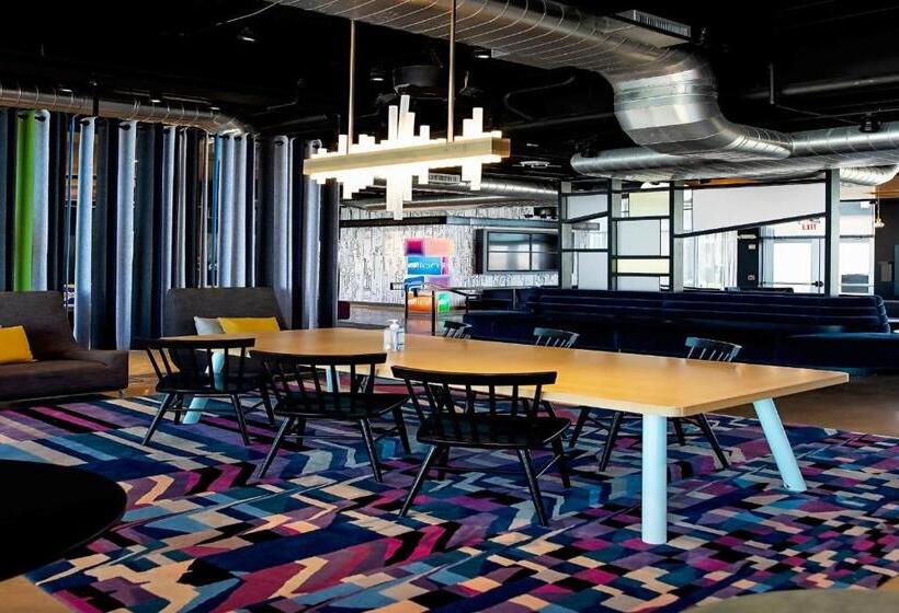 Отель Aloft Tulsa