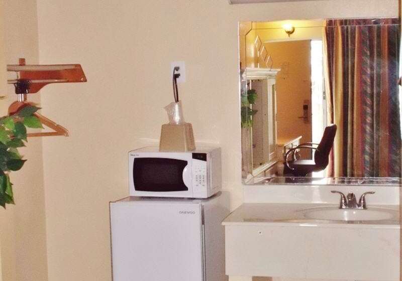 בית מלון כפרי America S Best Inn & Suites Lakeland