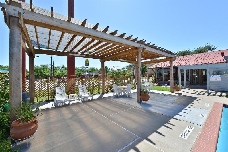 בית מלון כפרי Americas Best Value Inn Columbus