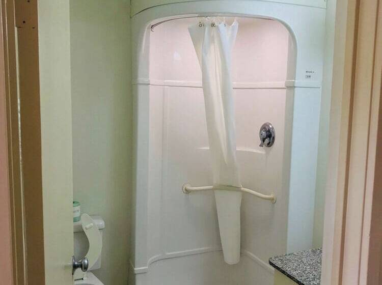 בית מלון כפרי Americas Best Value Inn Lake City