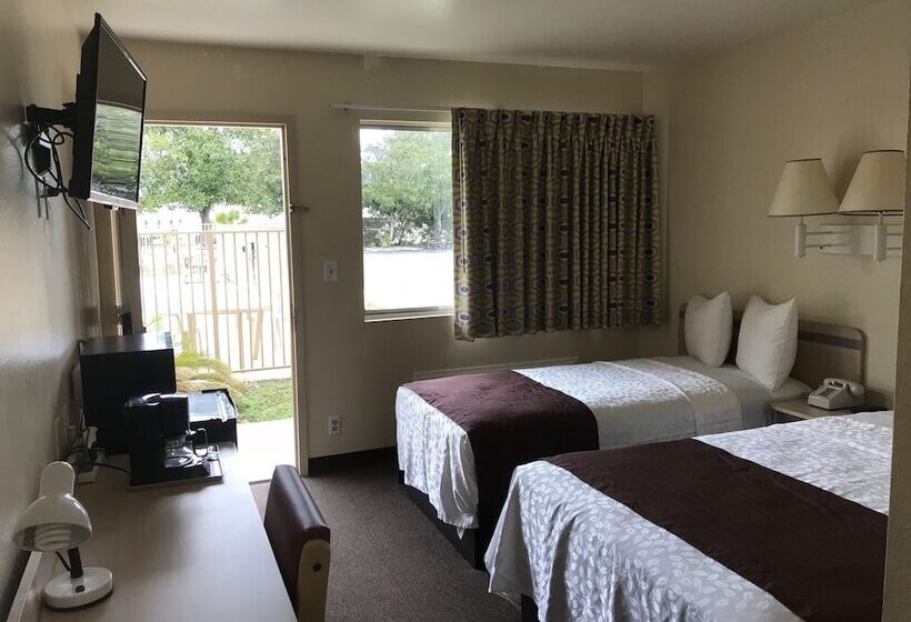 בית מלון כפרי Americas Best Value Inn Lake City