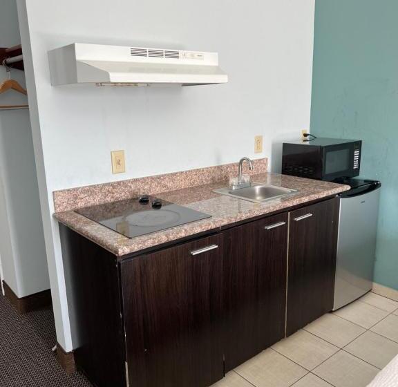 בית מלון כפרי Americas Best Value Inn Sulphur