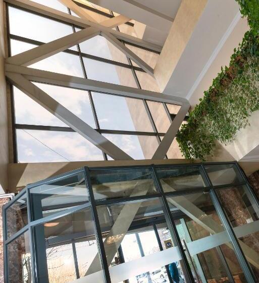 호텔 Ani Central Inn