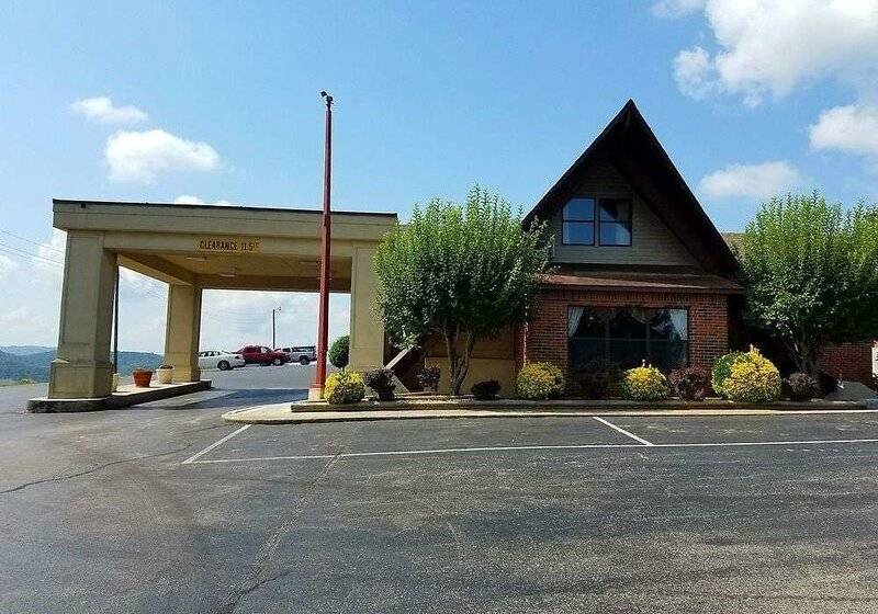 בית מלון כפרי Baymont By Wyndham Cookeville