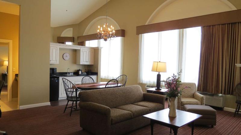 فندق Best Western Plus Dutch Haus Inn And Suites