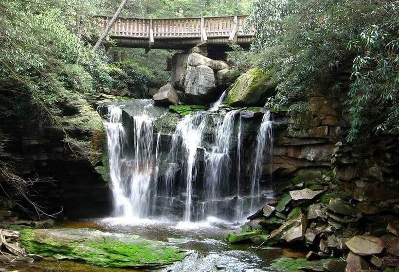 호텔 Bicentennial Inn