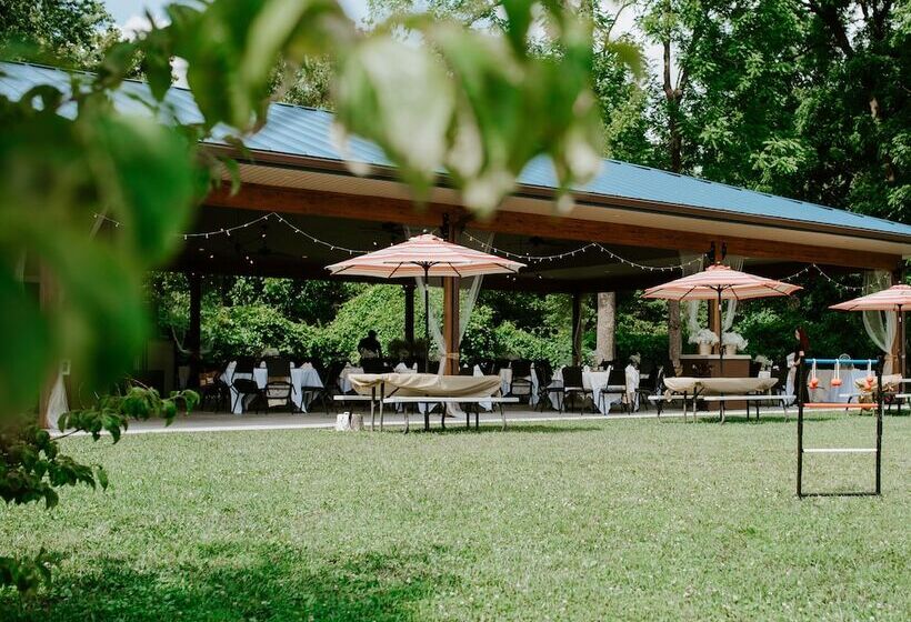 호텔 Bicentennial Inn