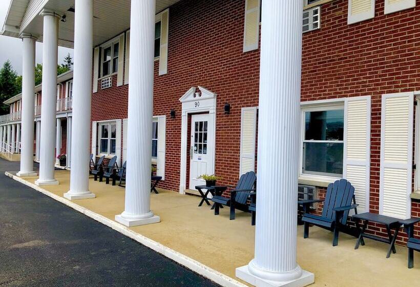 호텔 Bicentennial Inn