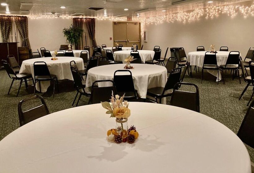 호텔 Bicentennial Inn