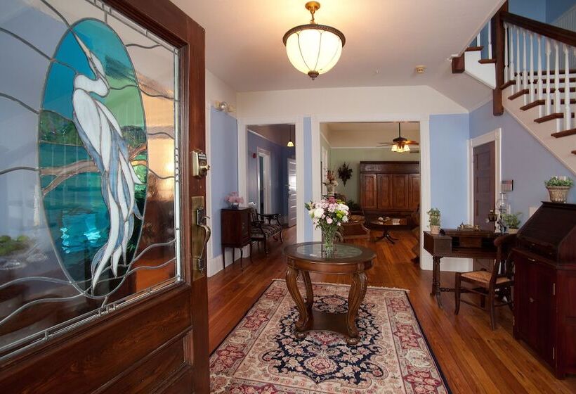 فندق Blue Heron Inn