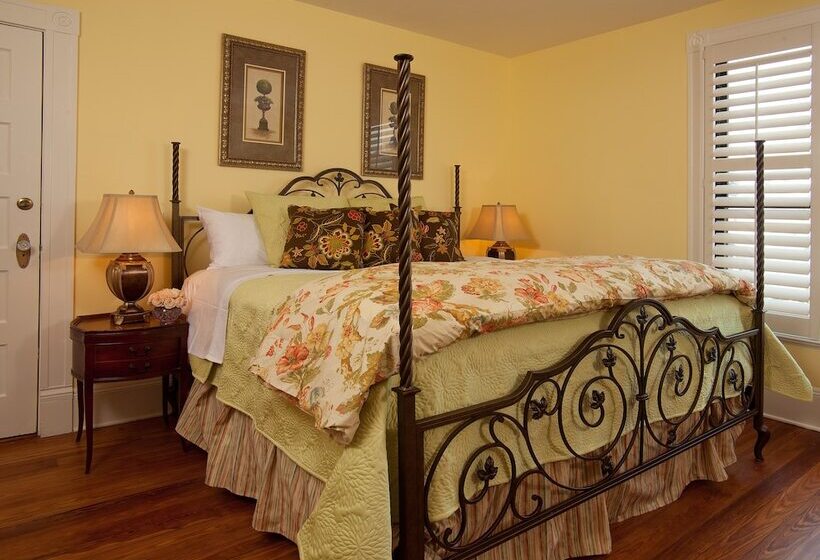 فندق Blue Heron Inn