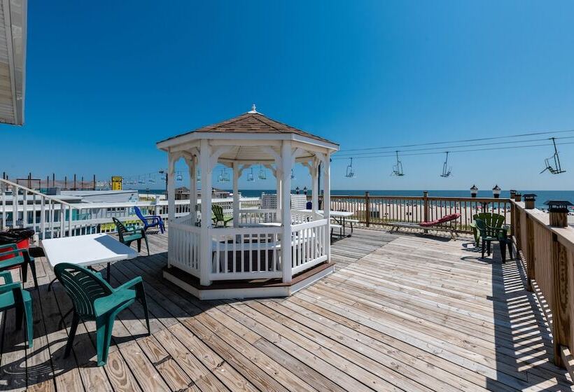 Boardwalk Hotel Charlee & Apartments Beach Hotel Oceanfront