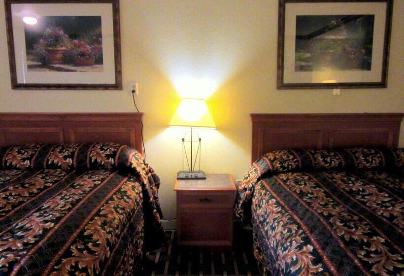 בית מלון כפרי Budget Host Inn