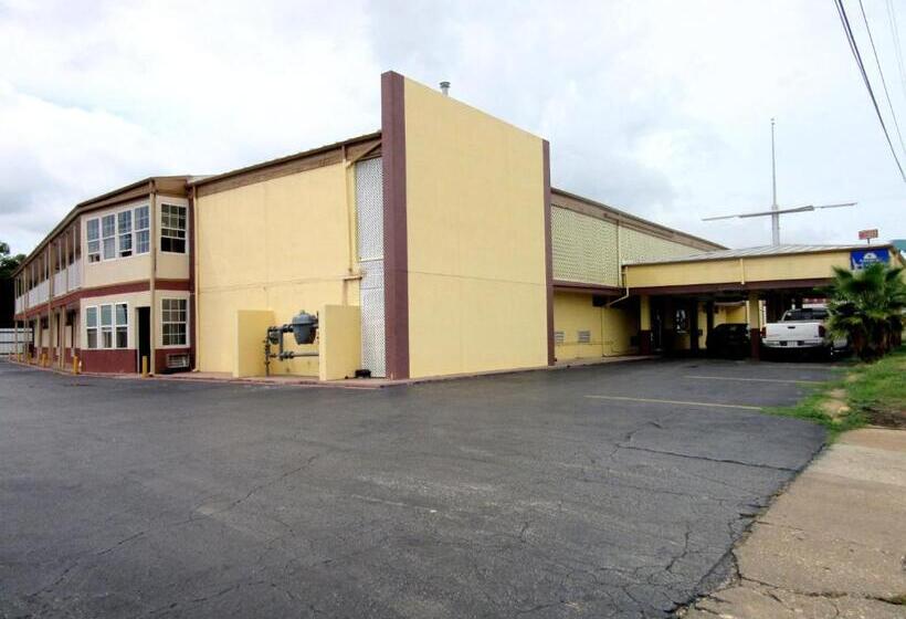 בית מלון כפרי Budget Host Inn