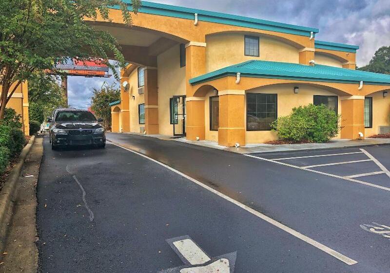 Отель Budget Inn