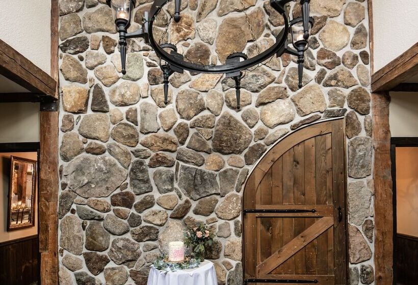 酒店 Christmas Farm Inn And Spa