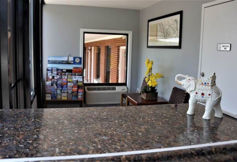 فندق Classic Motor Lodge Providence   West Greenwich