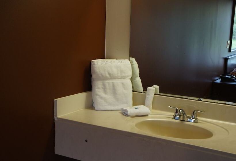 فندق Classic Motor Lodge Providence   West Greenwich