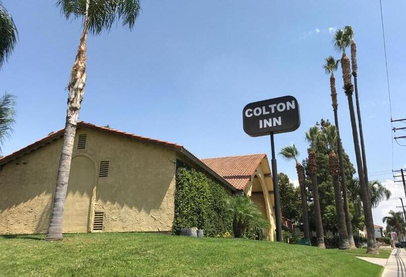 בית מלון כפרי Colton Inn