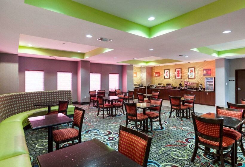 هتل Comfort Suites Greenville