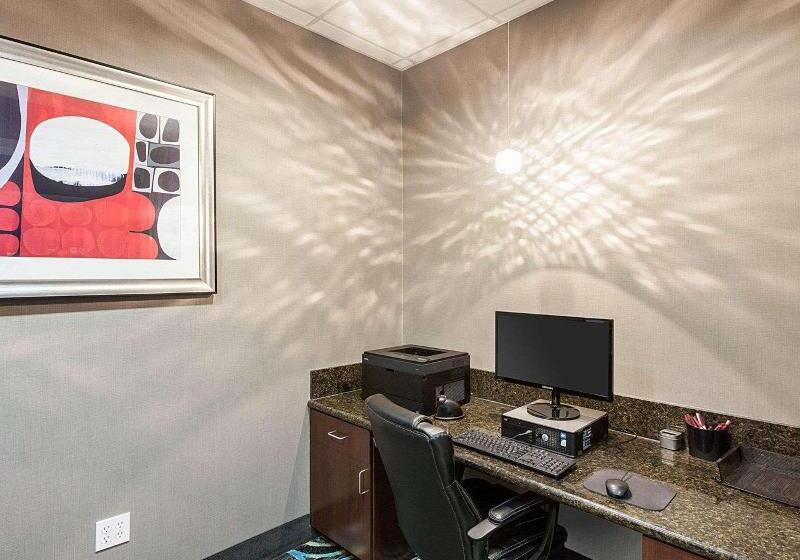 هتل Comfort Suites Greenville