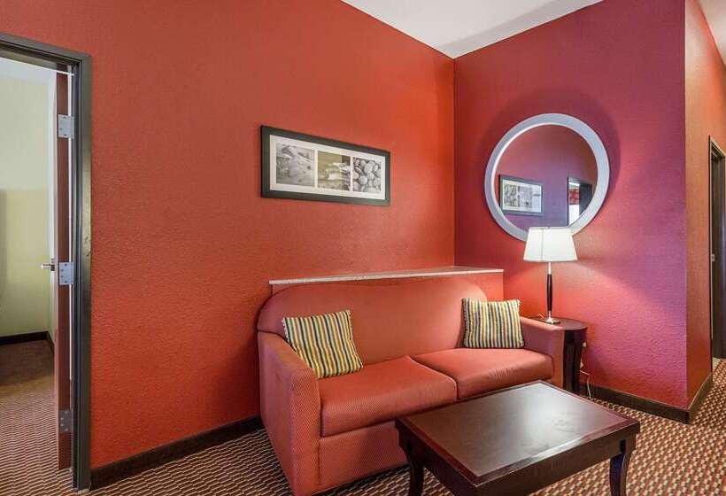 فندق Comfort Suites