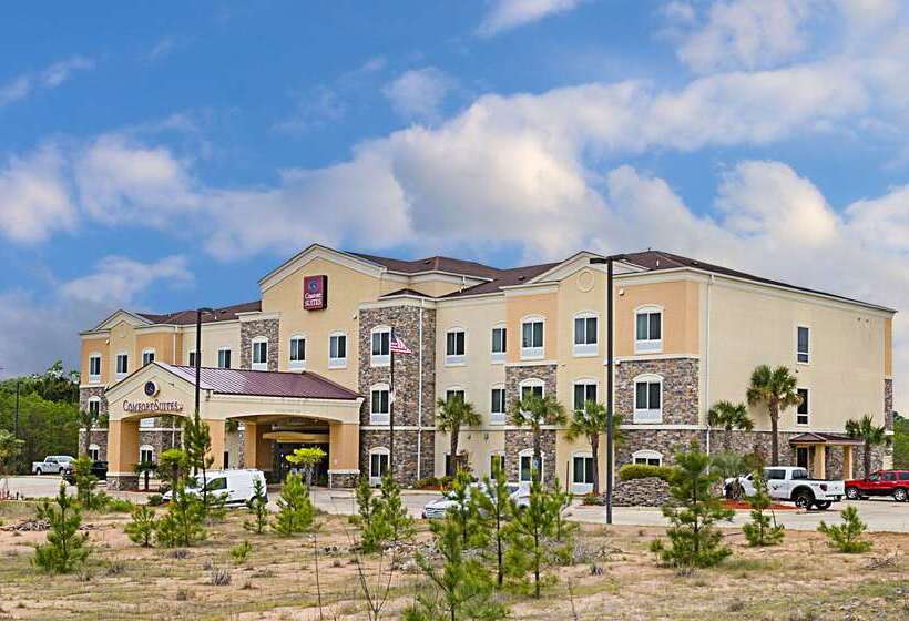 فندق Comfort Suites