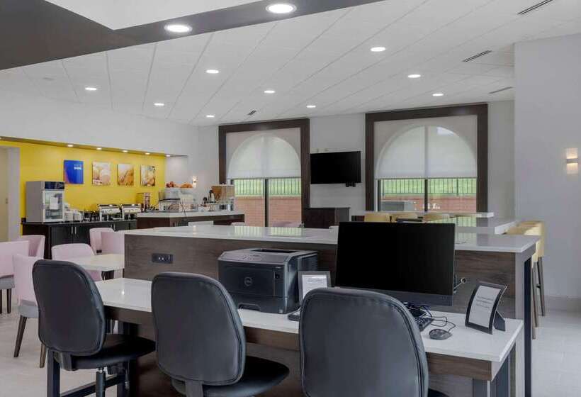 בית מלון כפרי Comfort Suites Mt. Julietnashville Area