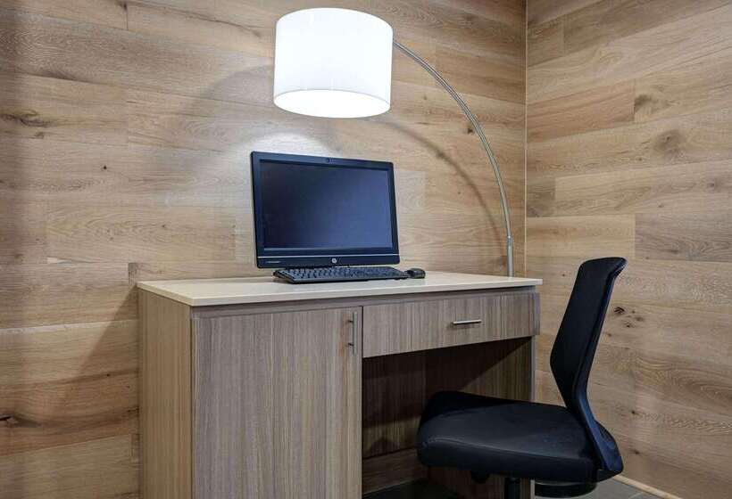 فندق Country Inn & Suites By Radisson, Pierre, Sd