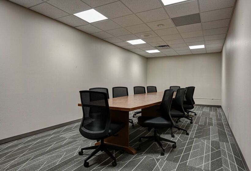 فندق Country Inn & Suites By Radisson, Pierre, Sd