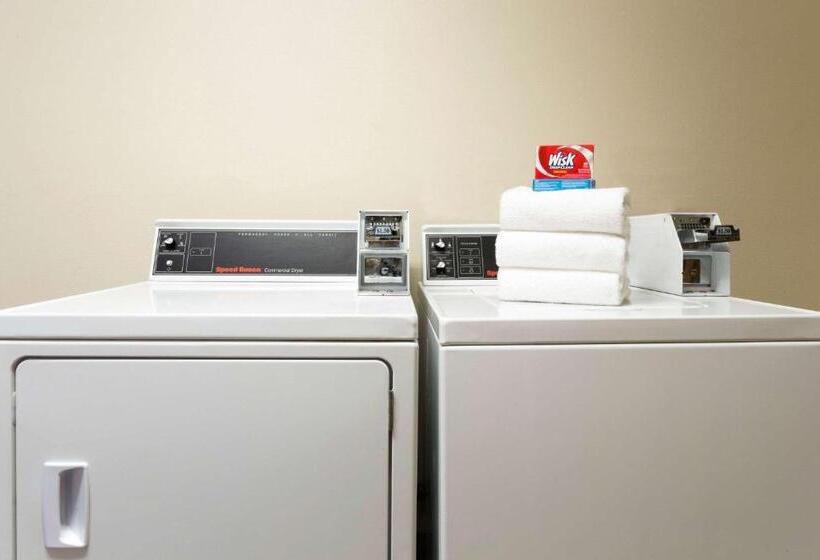 호텔 Days Inn By Wyndham Beaver