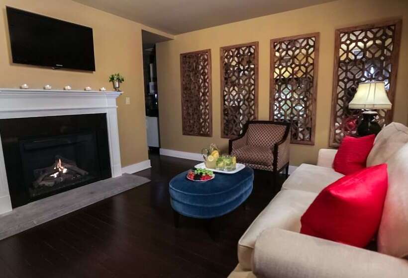 Отель Delamar Southport