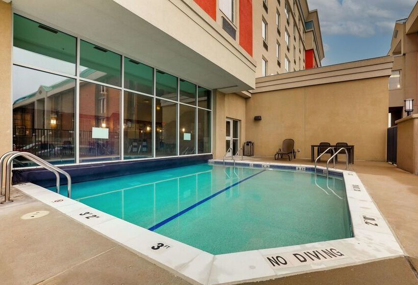 בית מלון כפרי Drury Inn & Suites St. Louis Arnold