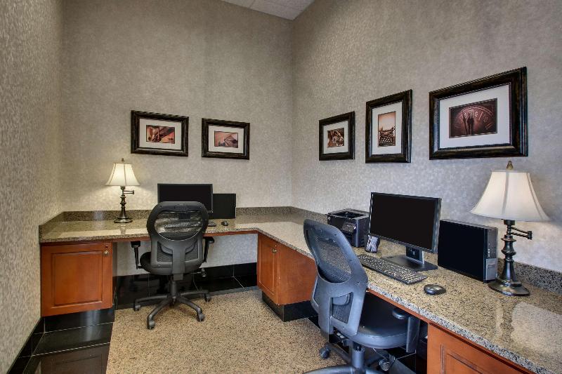 בית מלון כפרי Drury Inn & Suites St. Louis Arnold