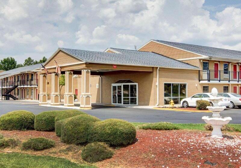 فندق Econo Lodge Pine Bluff