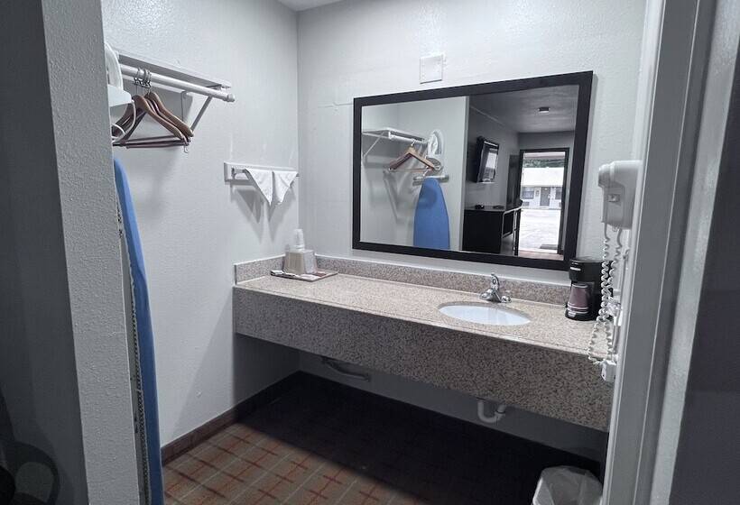 فندق Economy Inn Ashdown