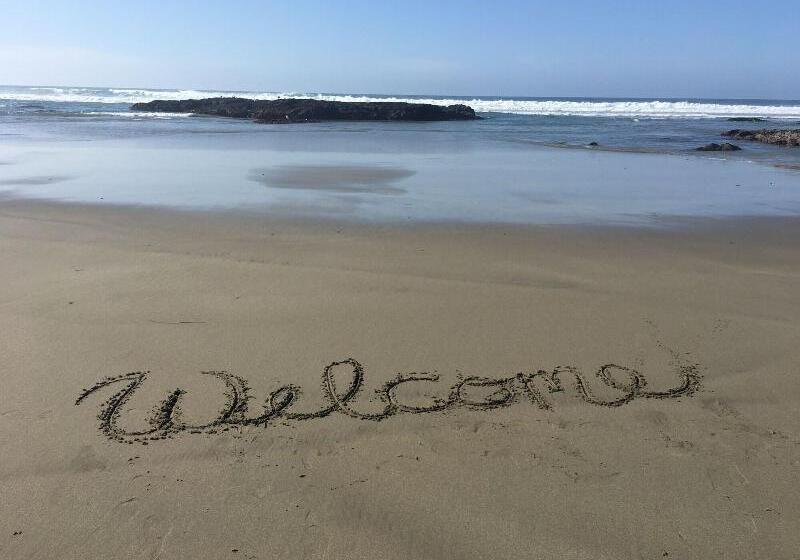 فندق Emerald Dolphin Inn & Mini Golf