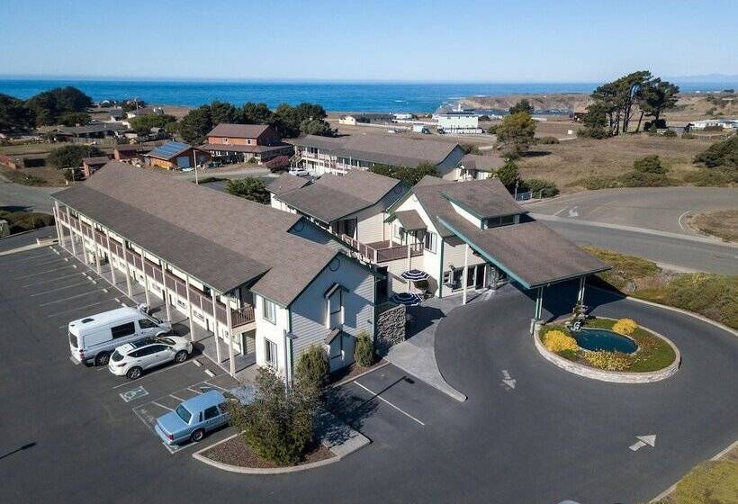 فندق Emerald Dolphin Inn & Mini Golf